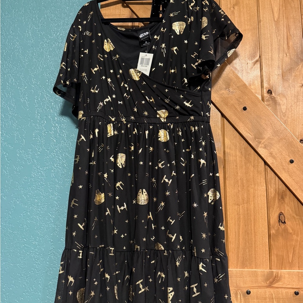Her Universe Star Wars Metallic Foil Flutter Dress Black with Gold starships - Picture 3 of 4